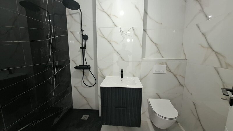 Salaj, Pucheni, Complex Confort Urban.