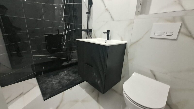 Salaj, Pucheni, Complex Confort Urban.