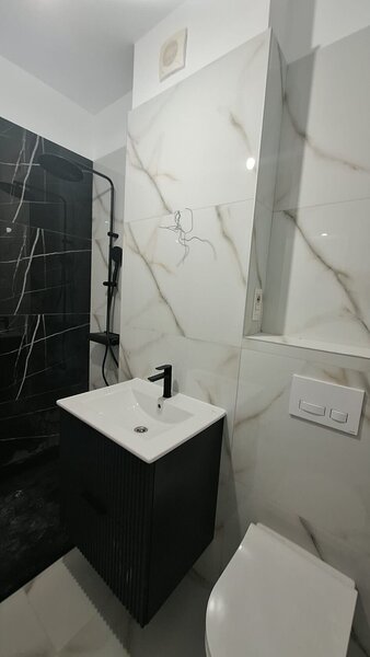 Salaj, Pucheni, Complex Confort Urban.